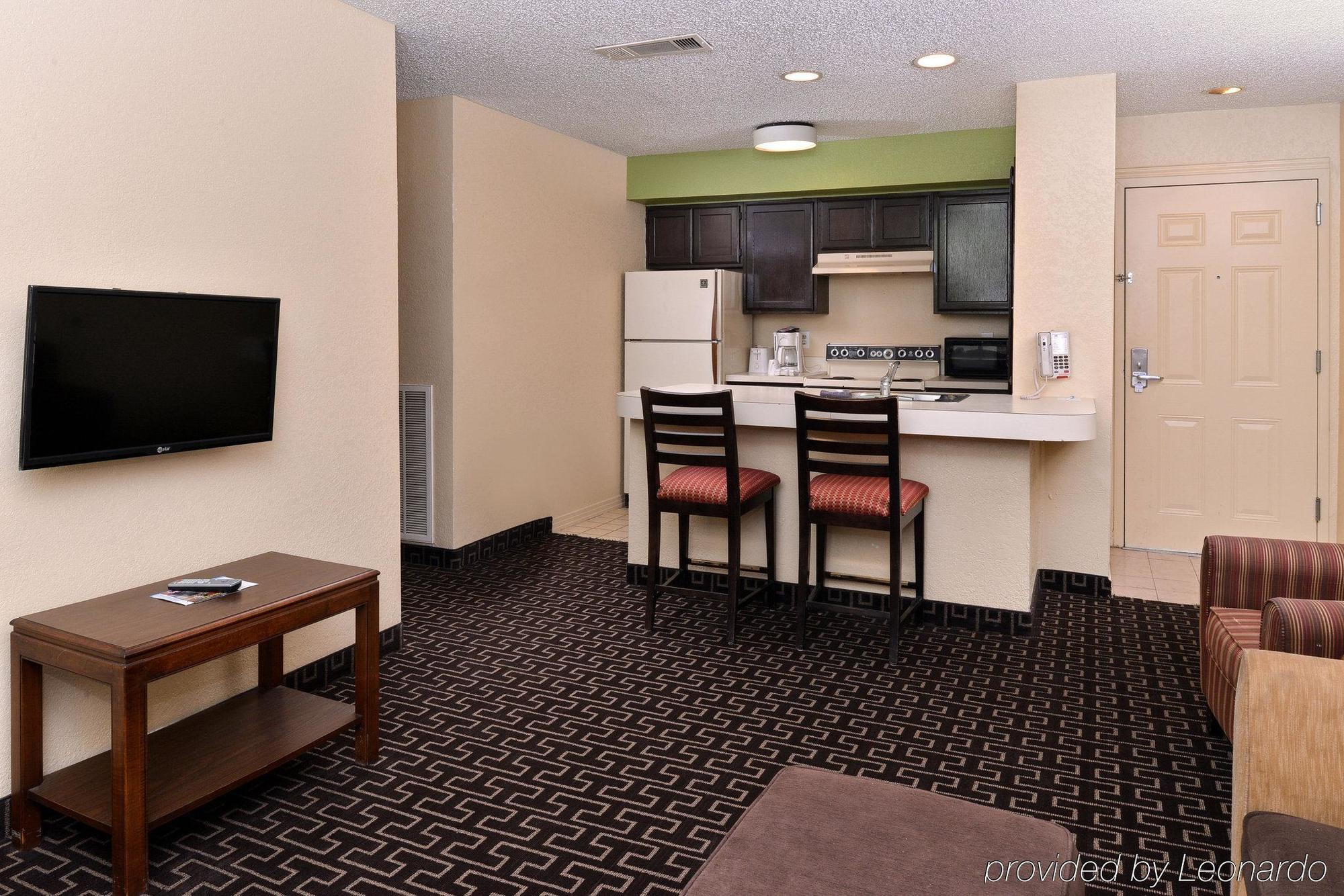 Americas Best Value Inn & Suites Extended Stay - Талса Экстерьер фото