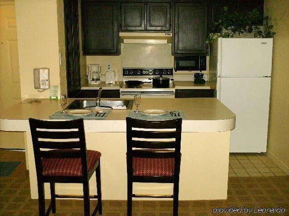 Americas Best Value Inn & Suites Extended Stay - Талса Номер фото