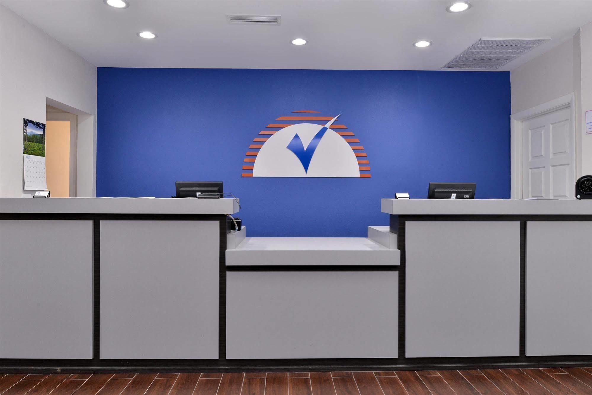 Americas Best Value Inn & Suites Extended Stay - Талса Экстерьер фото